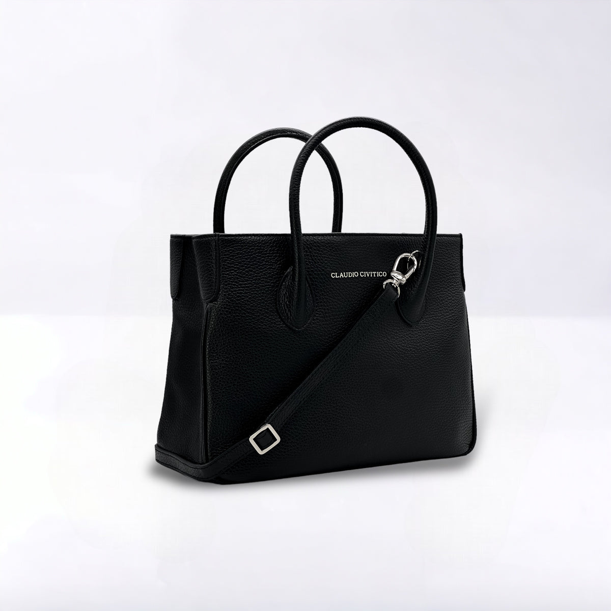 Monedero Satchel negro con herrajes plateados